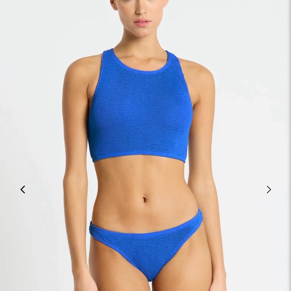 Bond-eye sign brief bikini bottom